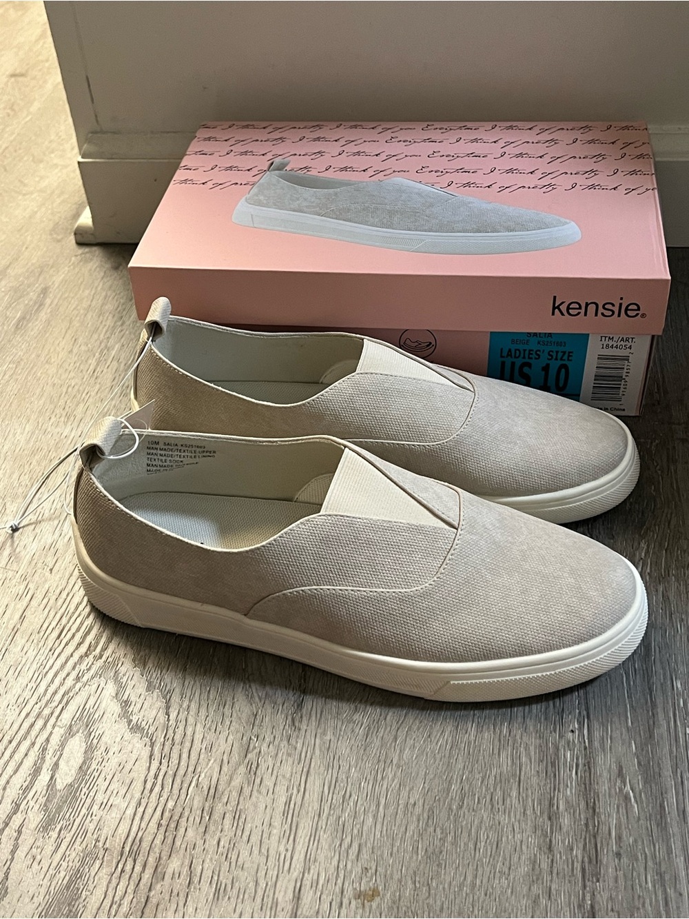 Kensie Women’s Slip-On Shoes Beige Size 10 NWB